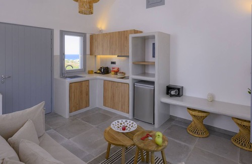 Oia Apartment | Vinsanto Anemi Vine Villa