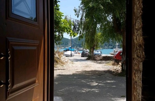 Vlicho House | VLIHO BAY - House of Stone - 2.8km from Nidri