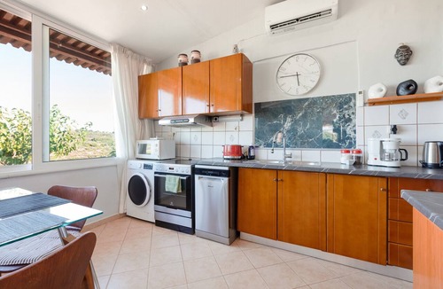 Marathi House | Voula Home Country House with Sea View, Wi-Fi, and Air Conditioning