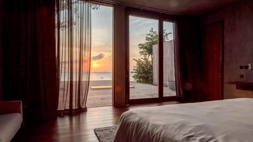Ang Thong Hotel | Vows Villa Beachfront