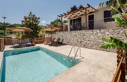 Tragaki Villa | Vozas Villas - Traditional Houses with Great View