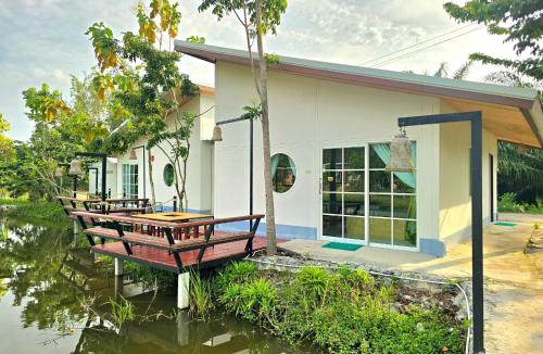 Bo Thong Hotel | Waew Arun Garden Resort