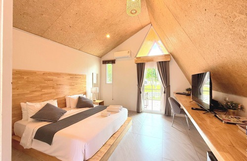 Bo Thong Hotel | Waew Arun Garden Resort