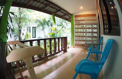 Khuekkhak Hostel | Wandee Bed & Breakfast