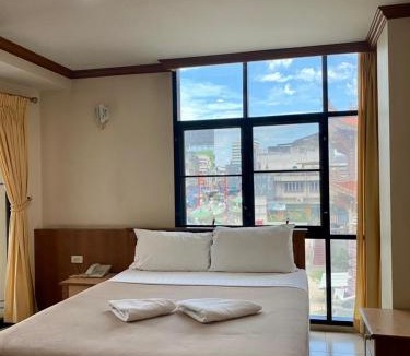 Downtown Hat Yai Apartment | Wantana Mansion Check in before 8 pm