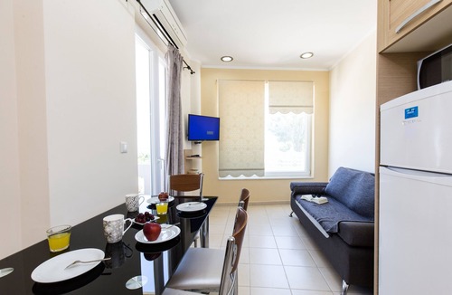 Kissamos Apartment | Waterfront Apartment 20 meters from the sea