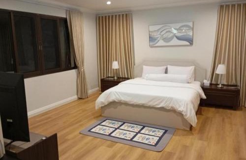 Bang Pakong Bed & Breakfast | Waterfront Royal Villa