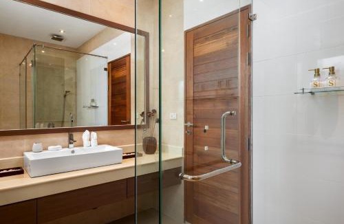 Ban Saiyuan Villa | Wave Heaven Villa in Rawai