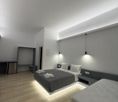 Kamari Apartment | WHITE & BLUE Kamari