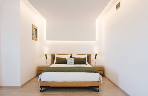 Aipeia Hotel | White Donkey Hotel