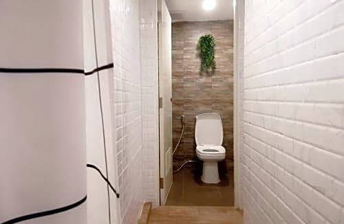 Thanon Phaya Thai Hostel | White House Hostel @ Pratunam