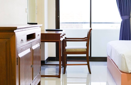 Nong Bon Hotel | White House Bizotel