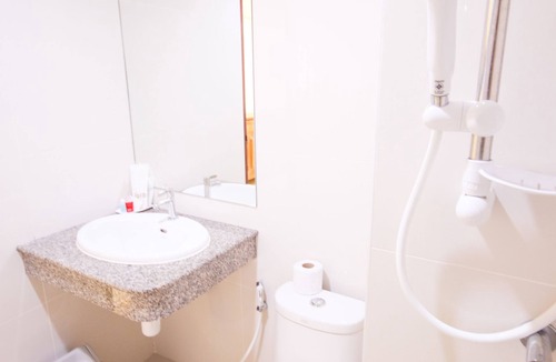 Nong Bon Hotel | White House Bizotel