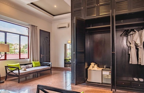 Phnom Penh City Centre Hotel | White Mansion