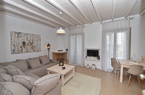 Tinos Villa | White Tinos Luxury Suites