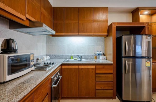 Pattaya Bay Hotel | Whitehouse Condotel