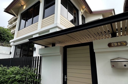 Bang Yi Ruea House | Why rent an apartment or condo when you can rent the entire house in Bangkok ?