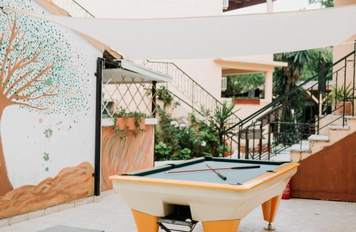 Ipsos Hotel | Wilde Rose Hotel