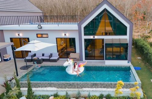 Pong Ta Long Villa | WildWildWest Pool Villa Khaoyai