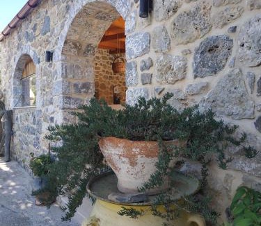Fourfouras Hotel | Windy Place