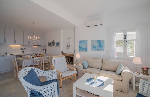 Maragas Villa | WONDERFUL VILLA WITH SPECTACULAR VIEWS AND PRIVATE POOL, 150m FROM THE BEACH