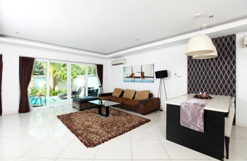 North Pattaya Villa | Wongamat Pool Villas By Pattaya Sunny Rentals