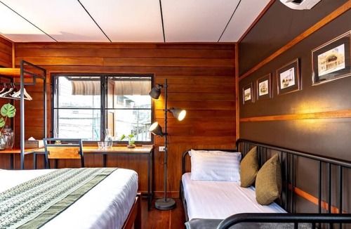 Khlong San House | WOODEN HOUSE near ICONSIAM★PICKUP☼ GAME♥SNACK۞TOUR