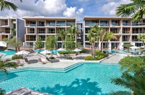 Nai Harn Hotel | Wyndham Grand Nai Harn Beach Phuket