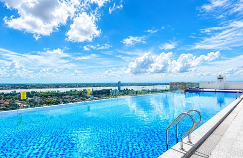 Daun Penh Hotel | X One Hotel