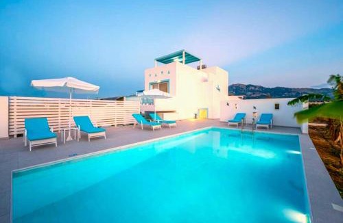 Tingaki Villa | XENOS VILLA 5 with a private pool near the sea