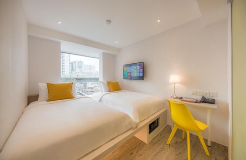 Ratchathewi Hotel | Yello Rooms Hotel Victory Monument