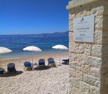 Katavolos Villa | Yellow House Lower,Beachfront, Nissaki, Kaminaki beach
