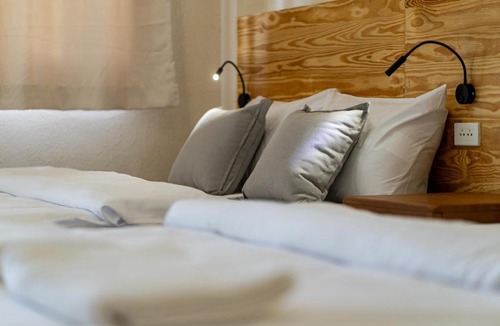 Ayutthaya Apartment | Yimwhan House 03, Chao Phrom Market Pier