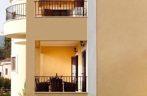 Kato Pavliana House | Your secret haven, where nature paints. close to dream sandy beaches