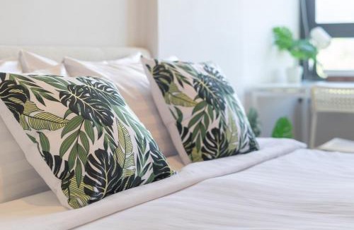 Cherngtalay Apartment | ZcapeX2 Condo near Boat Avenue & Laguna