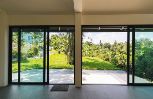 Hang Dong House | Zen Garden House Cozy Living Room Relaxing Greetings Garden