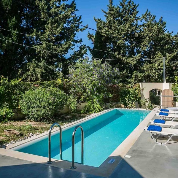 Exclusive Villa with detached family room 70m from the sea in Argostoli