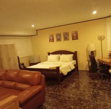 บ้านเฮารีสอร์ท in Ban Pak Nam Pho