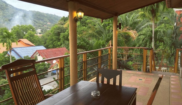 2 bedroom apartment in Kata with sunset views