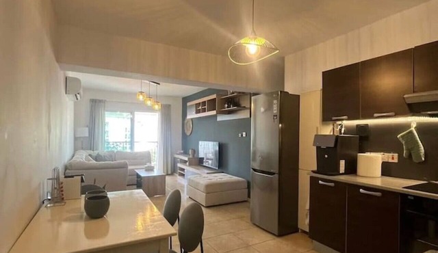 2 bedroom flat in centre