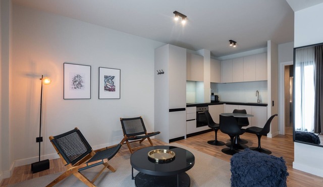 2BR Apartment + Rooftop Retreat w/Sauna & Jacuzzi