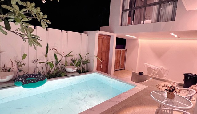 4-bedroom house in cool Tambon Choeng Thale with AC, WiFi