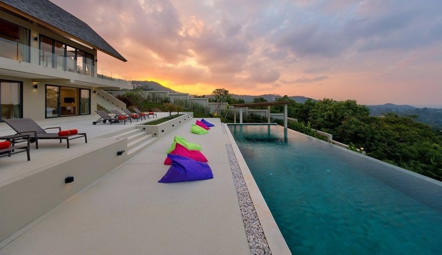 4 Bedroom Nojoom Hills - Sea View Villa