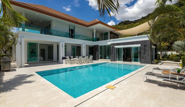 4 Bedroom Pool Villa, Stunning Views (PM-C5)