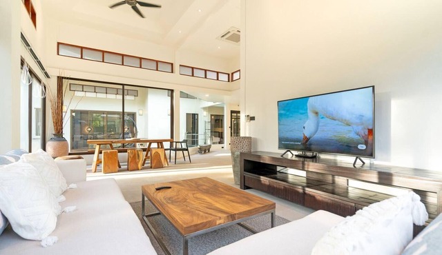 700㎡ private pool modern style 4 bedroom villan in จ.ภูเก็ต