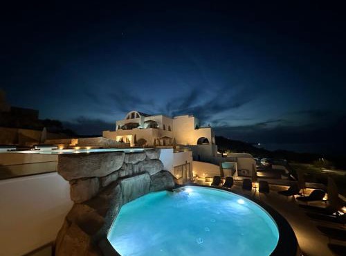 Aelia Thalassa in Santorini