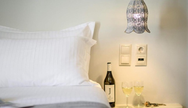 Africanis Suites in Schinoussa