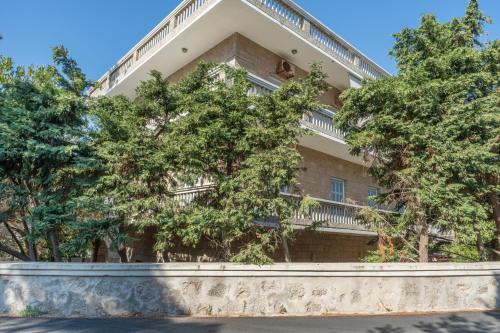 Afroessa Apartments in Kimolos
