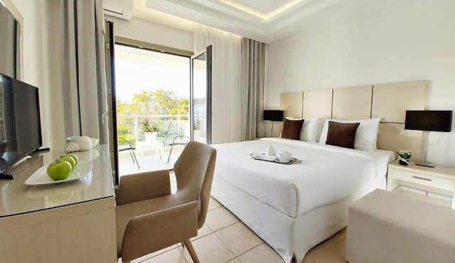 Akrogiali Exclusive Hotel (Adults Only) in Polychrono