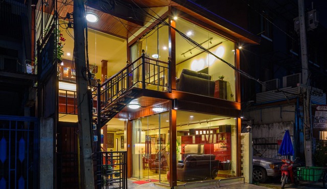 Amazing Town House at Wat Phra Sing In The Old City